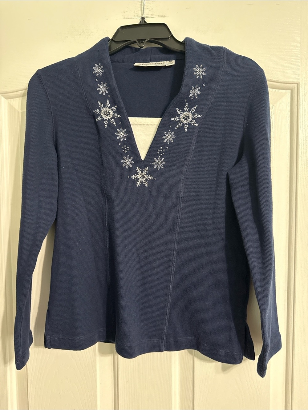 Rebecca Malone Navy Long-Sleeve V-Neck Top with Silver Snowflake Embroidery